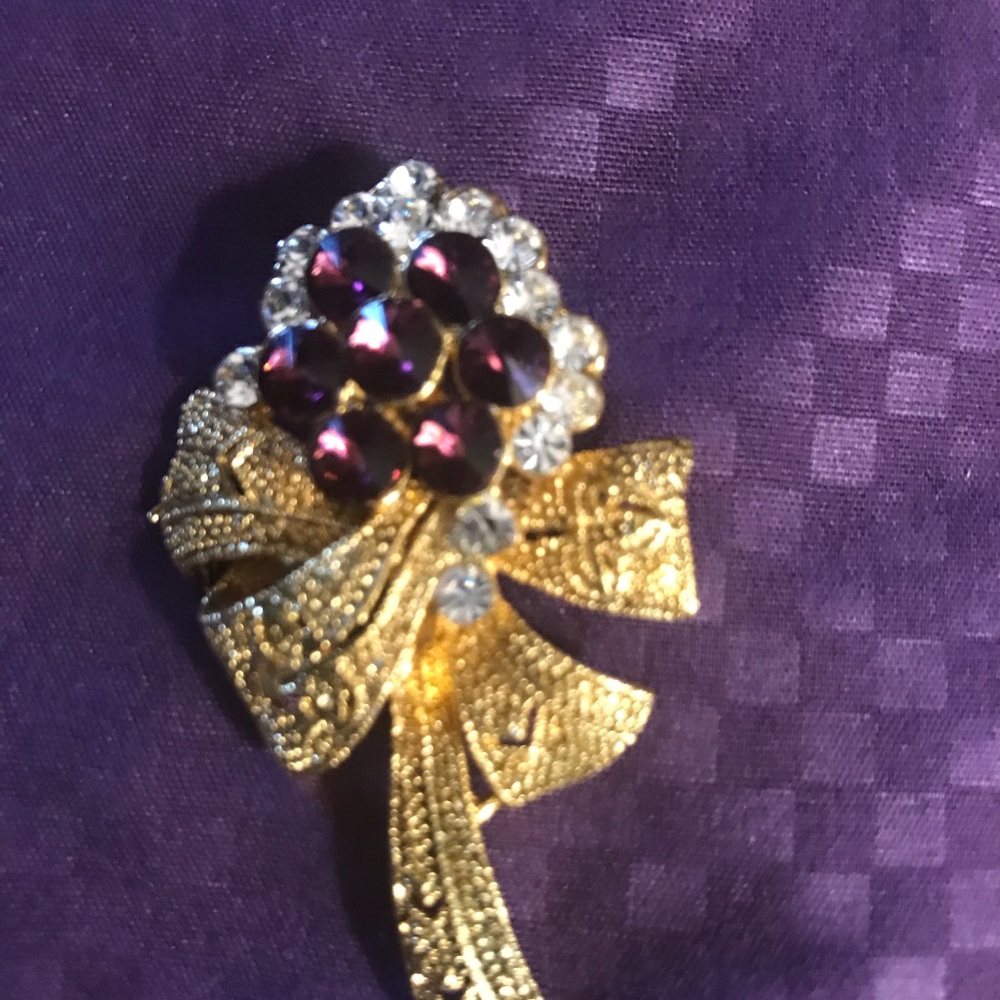 Vintage Gold Bouquet Brooch w/Purple & Clear Stone - Picture 2 of 3